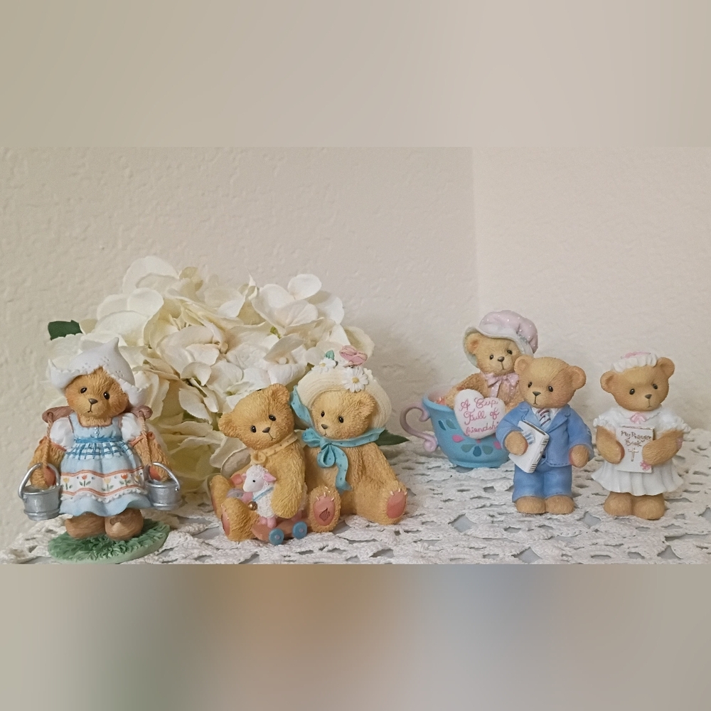 5 Cherished Teddies